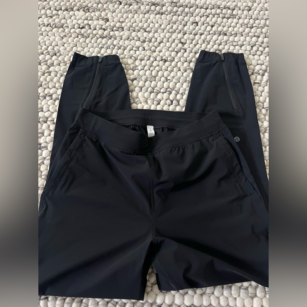 Lululemon joggers with zipper bottoms